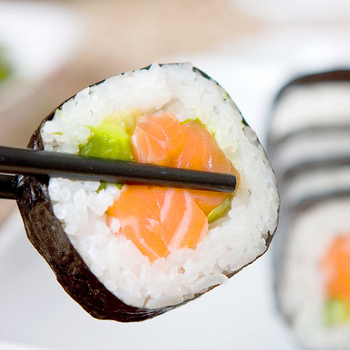 Set de Sushi Suzooka InnovaGoods 3 Piezas | Molde + Esterilla + Cuchara | Recetario