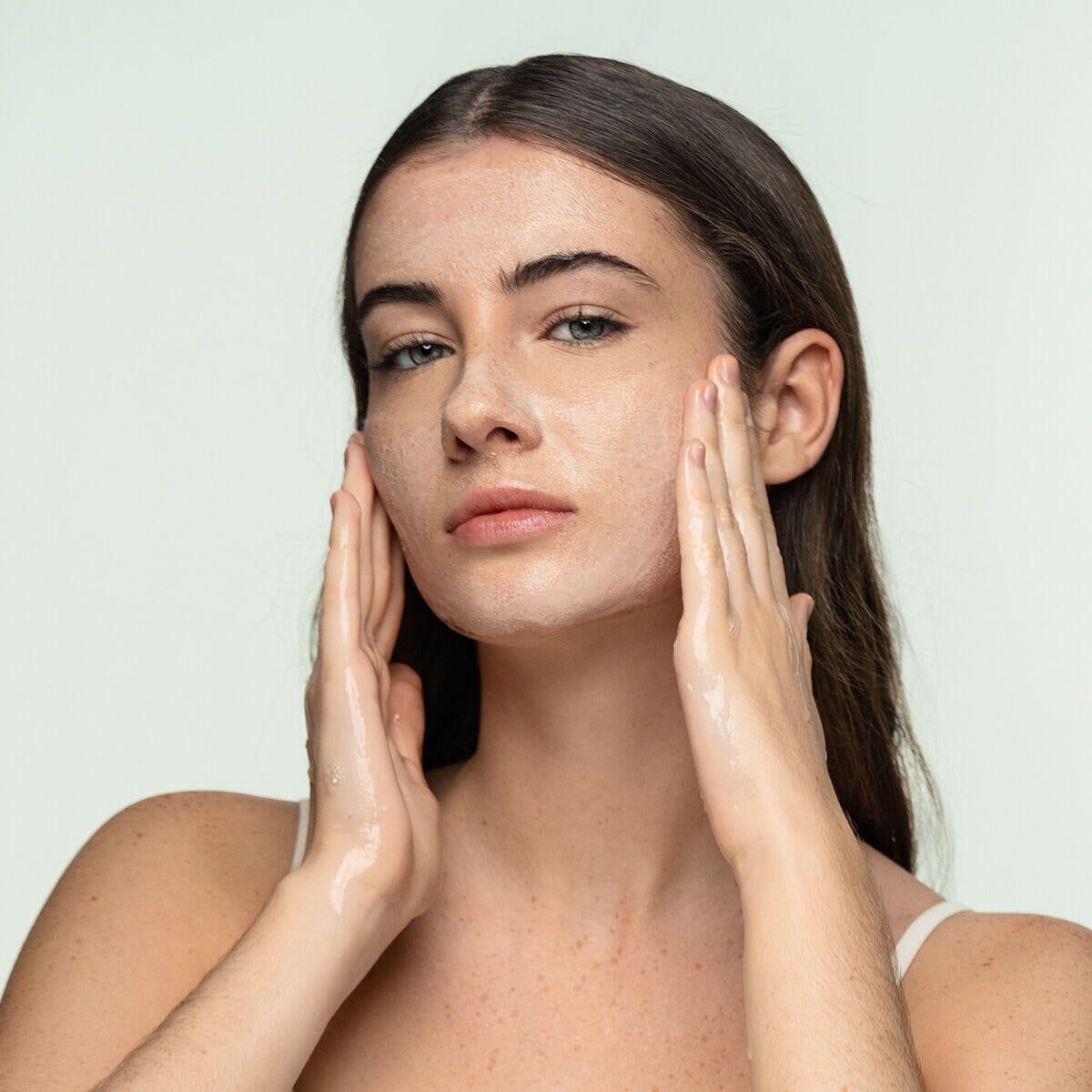Gel Limpiador Facial CBD "Zenpure" InnovaGoods 200 ml