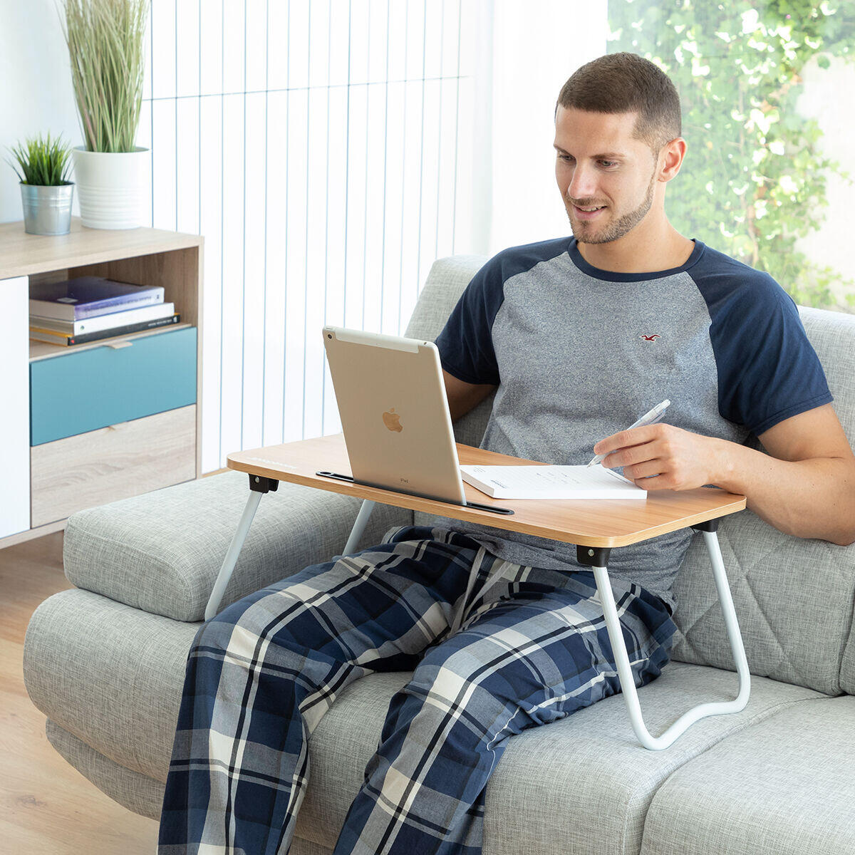 Mesa Plegable Auxiliar Multiuso "Muvisk" InnovaGoods | Portátil para Cama y Sofá