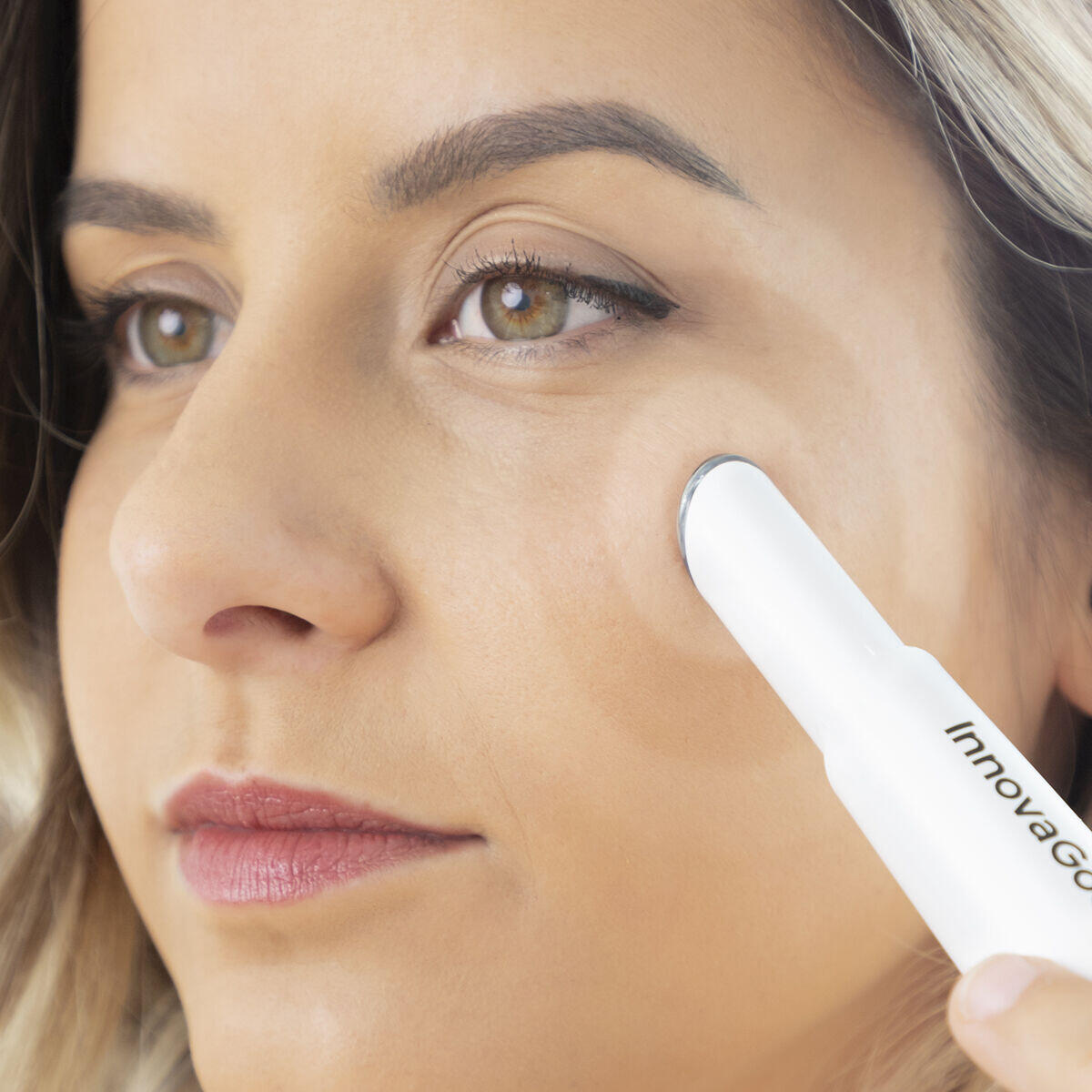 Masajeador de Ojos con Fototerapia, Termoterapia y Vibración | Antiedad | "Therey" InnovaGoods
