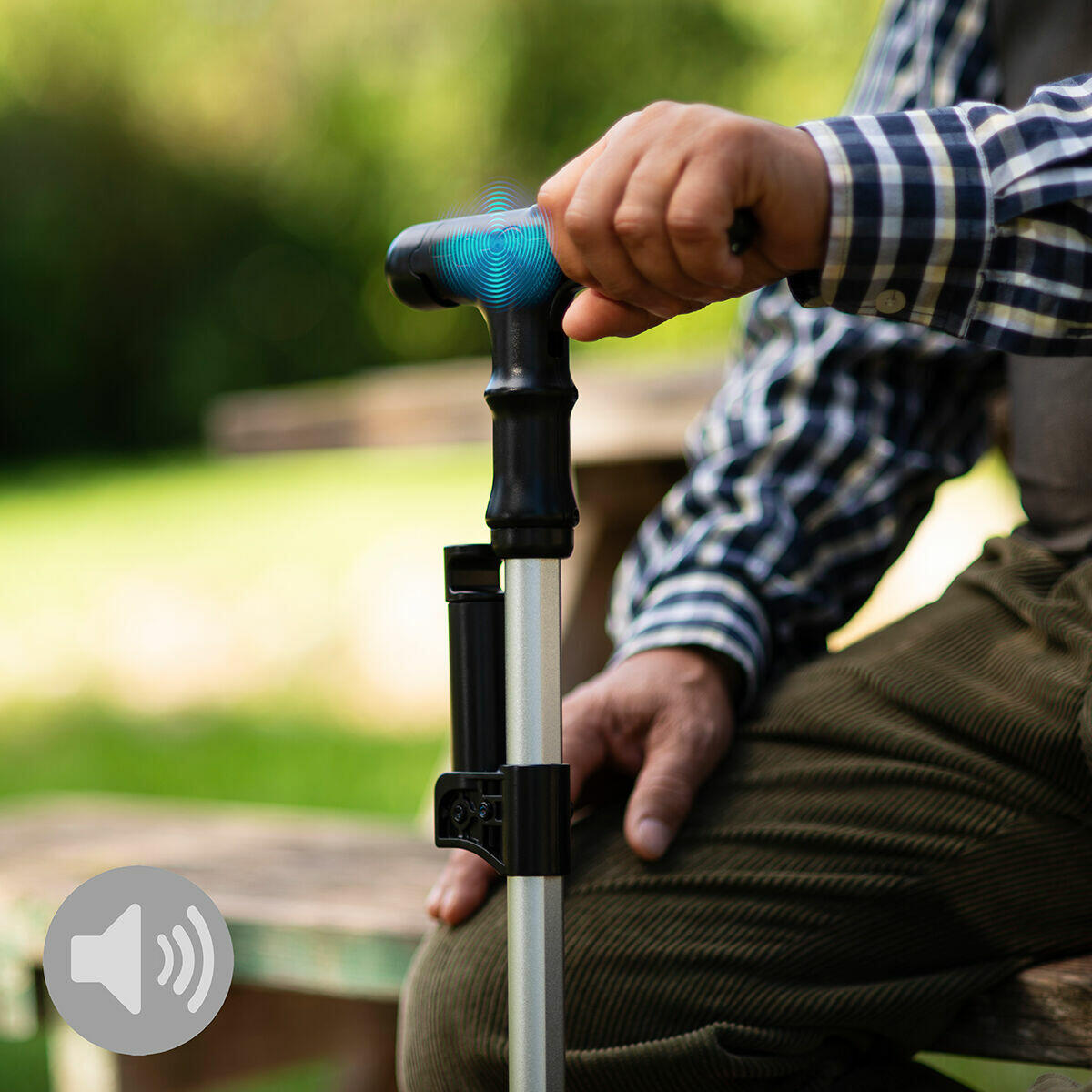 Extendable Walking Stick with LED, Alarm and Clips - 6 Heights - Up to 70kg