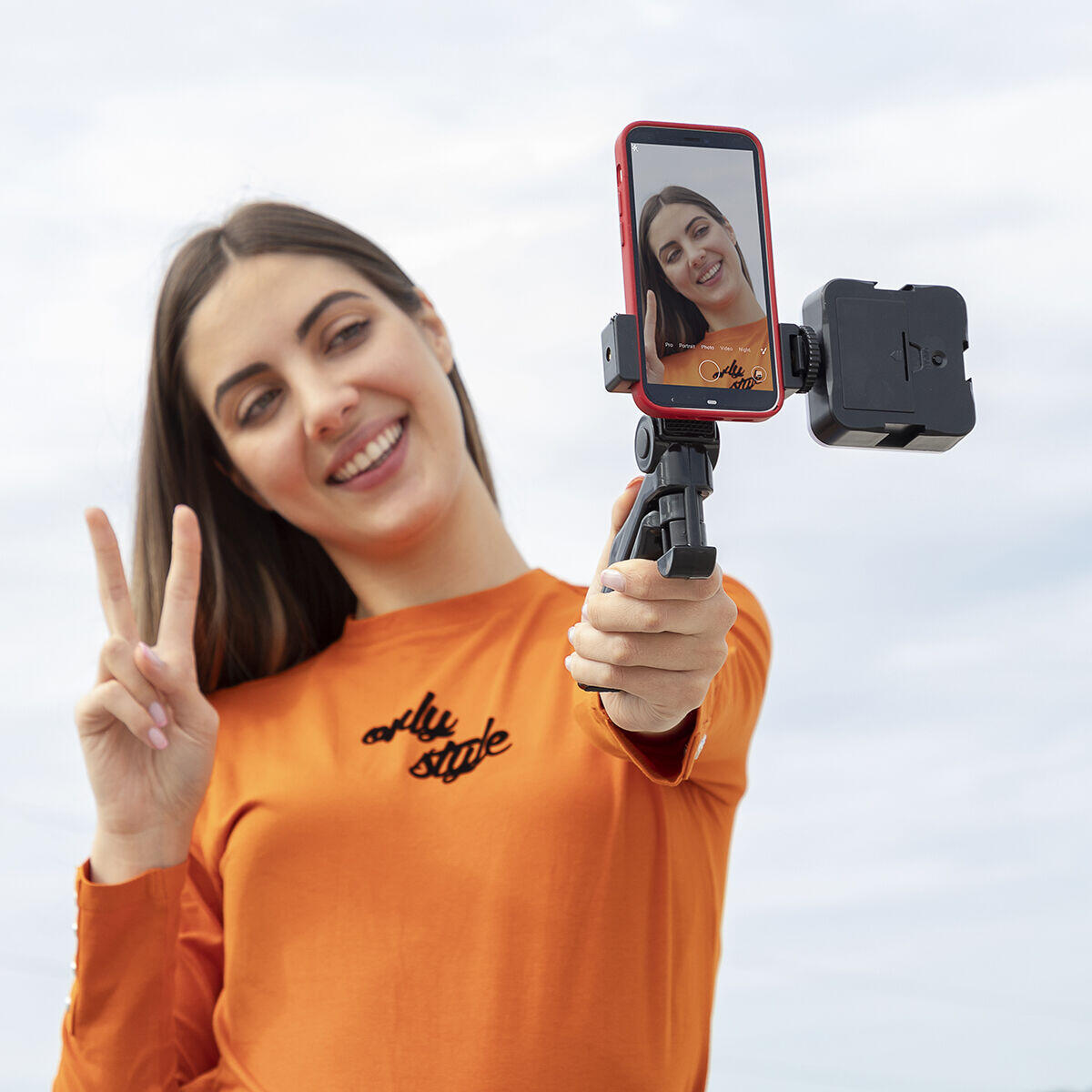 Kit Vlogging 6 Piezas "Plodni" InnovaGoods | Luz LED, Micrófono, Trípode y Mando BT